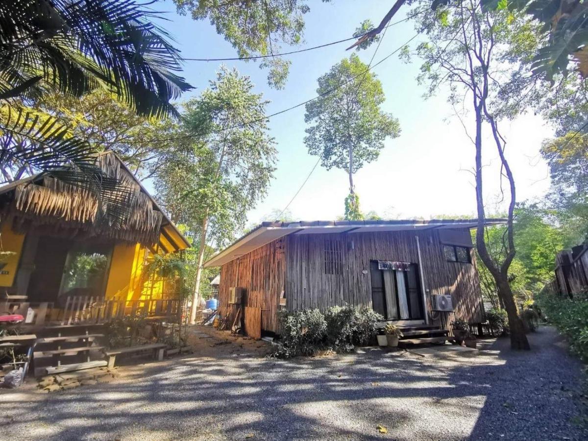 Brookhouse At Khaoyai Villa Ban Khanong Phra Klang Kültér fotó